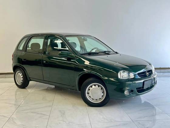 CHEVROLET CORSA 1.0 MPFI MILENIUM 8V GASOLINA 4P MANUAL CHEVROLET CORSA 1.0 MPFI MILENIUM 8V GASOLINA 4P MANUAL